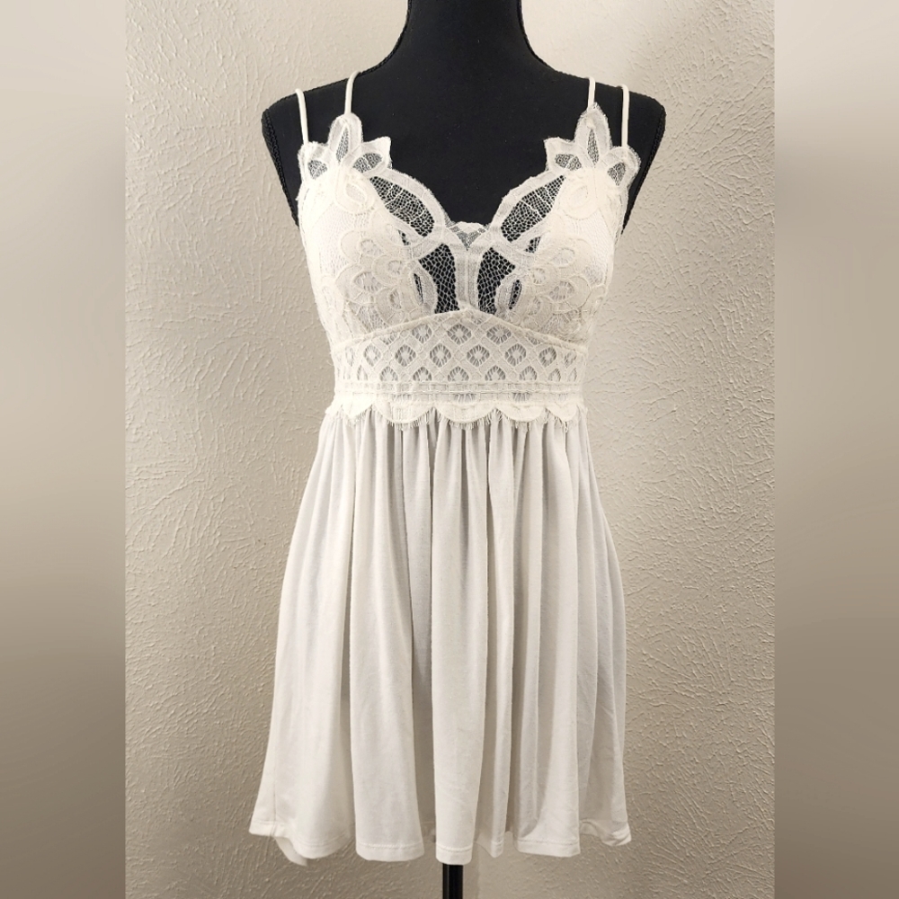 NWOT Strappy Tunic Top sz L